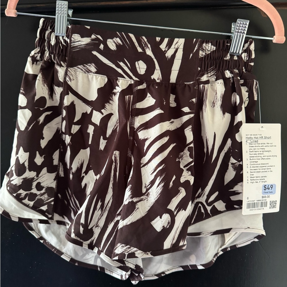 Lululemon Hotty Hot 4” Sz 6